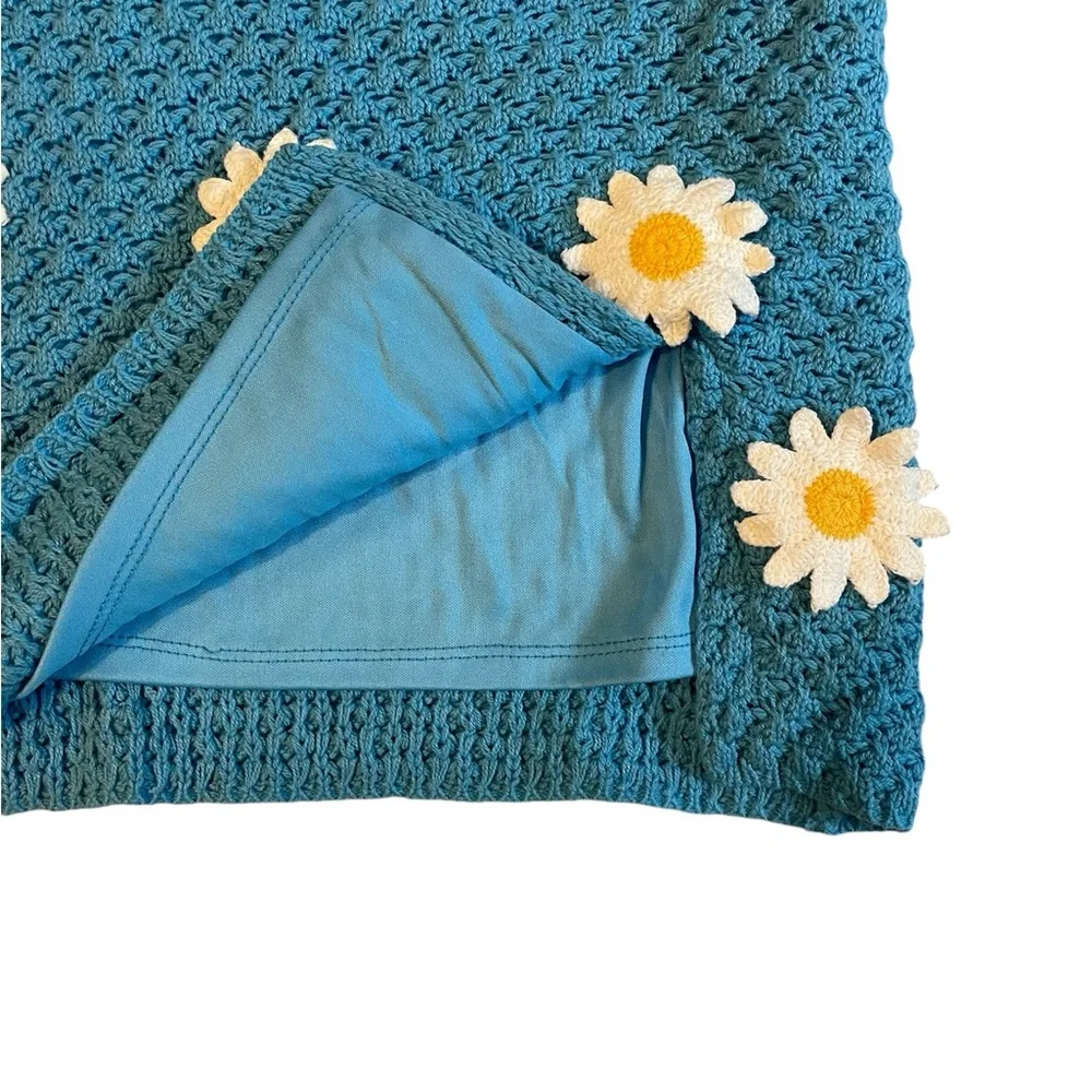 WILLOW & WIND Crocheted Daisy Matching Skirt Set Size: Small/Medium